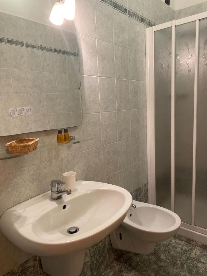 Hotel Pine Beach Росолина Маре Екстериор снимка