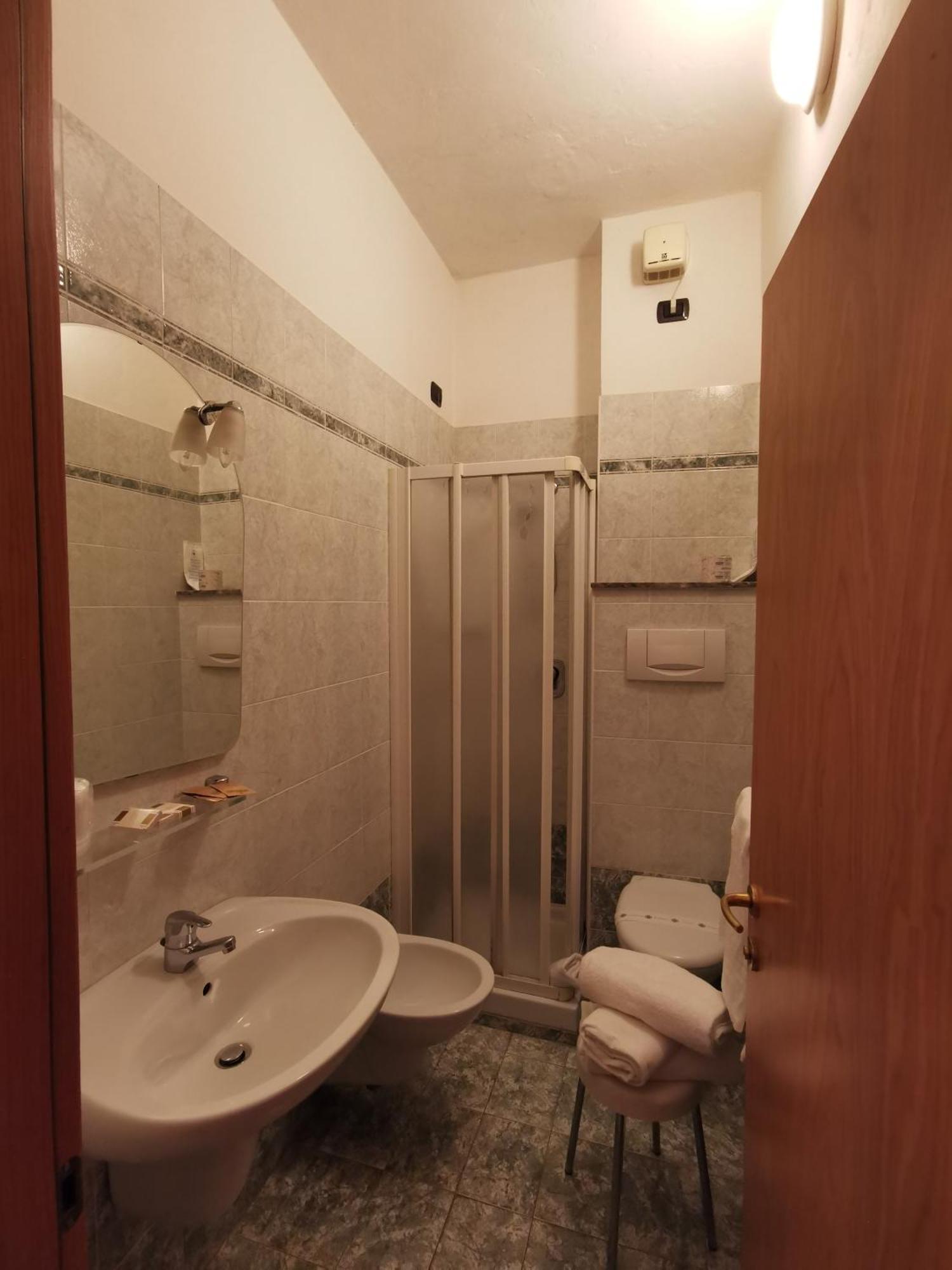 Hotel Pine Beach Росолина Маре Екстериор снимка
