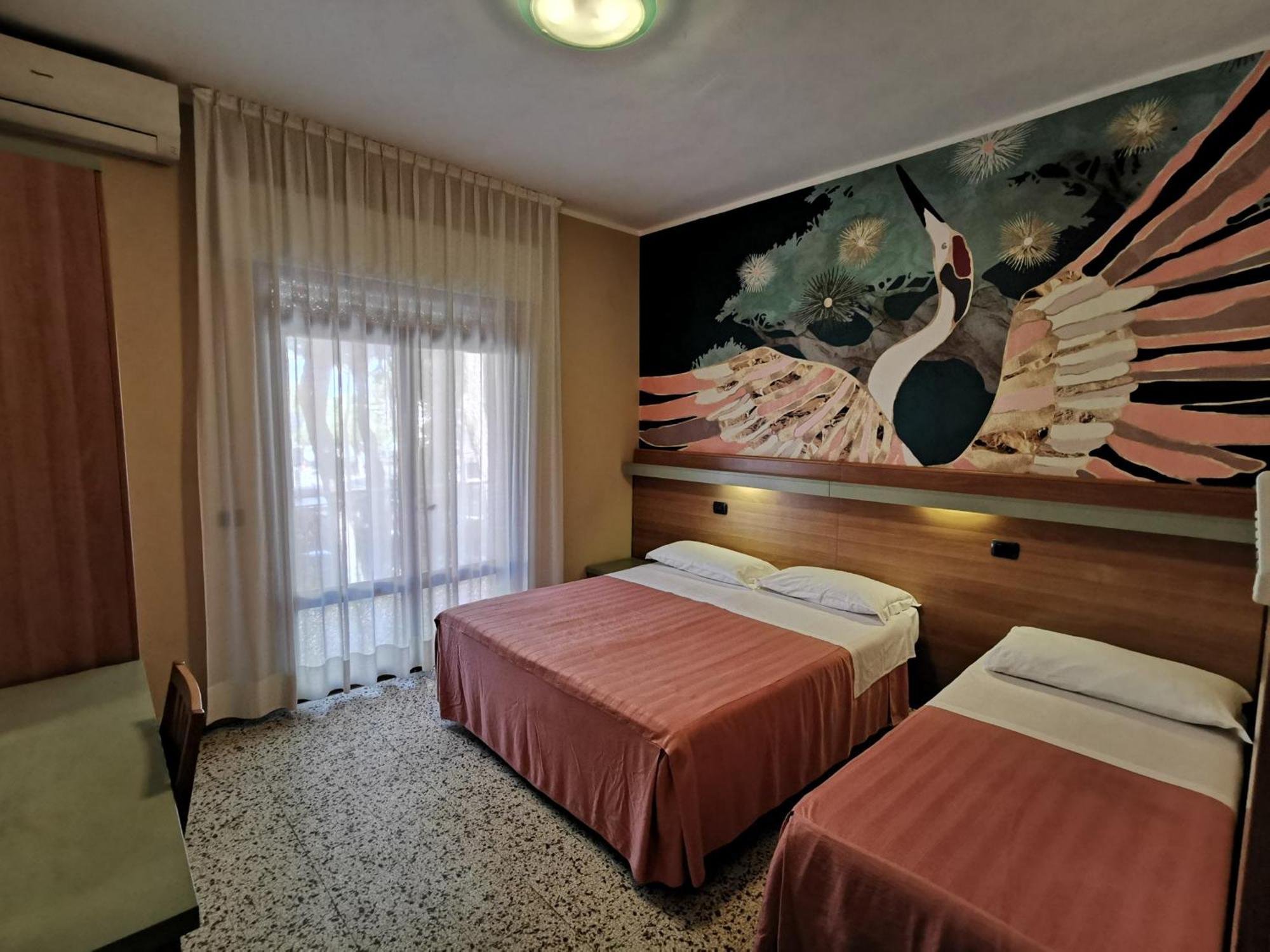Hotel Pine Beach Росолина Маре Екстериор снимка